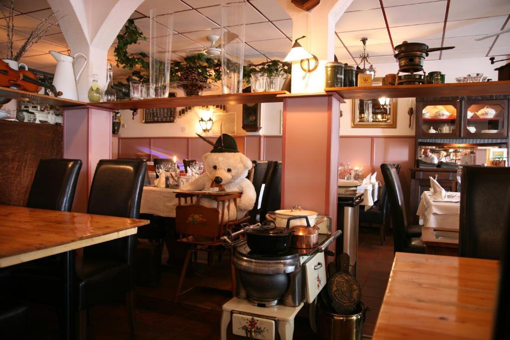 Hotel Restaurant Zeeland Tholen Exterior foto